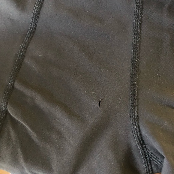 Lulu Tight Stuff 7/8 Tight w/ Flaw :( - Picture 5 of 8